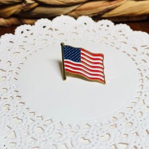 American Flag Pin, Enamel and Gold.